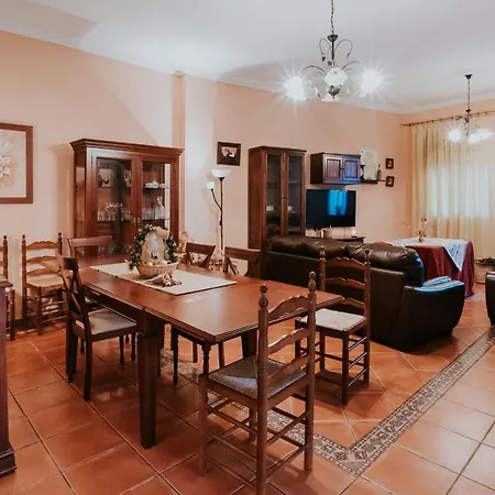 Con Jacuzzi, Sauna, Barbacoa Y Barra *