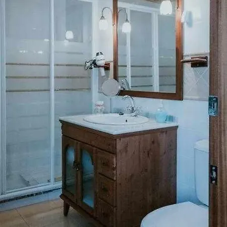 Con Jacuzzi, Sauna, Barbacoa Y Barra *