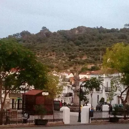 Casa Con Jacuzzi, Sauna, Bodeguita Rociera Y Chimenea, De Lujo * Cabeza la Vaca