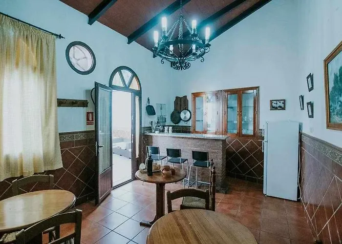 Con Jacuzzi, Sauna, Barbacoa Y Barra Nyaraló *