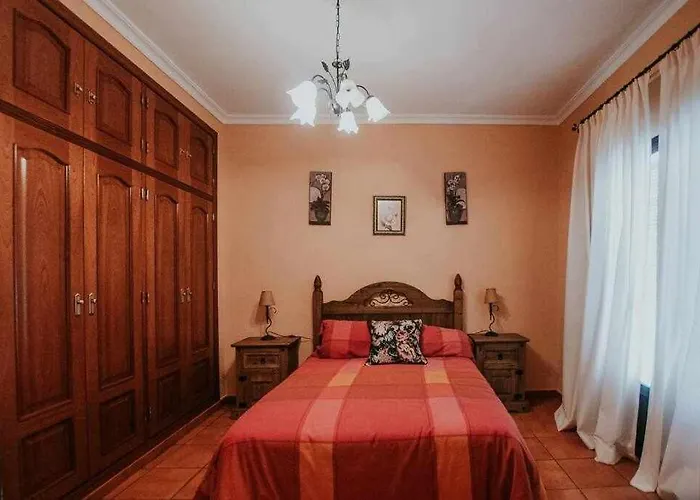 Con Jacuzzi, Sauna, Barbacoa Y Barra